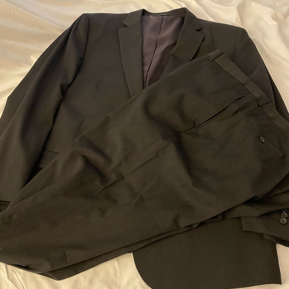 Pronto Uomo Black Men's Suit Jacket and Trousers 2XL
44 inch waist